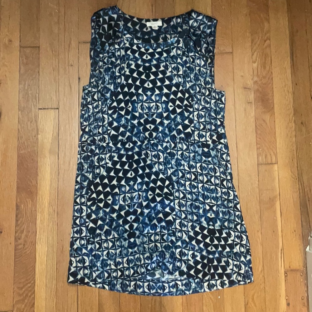 Lucky Brand Mini Shift Sleeveless Dress in Blue Stained Glass Pattern